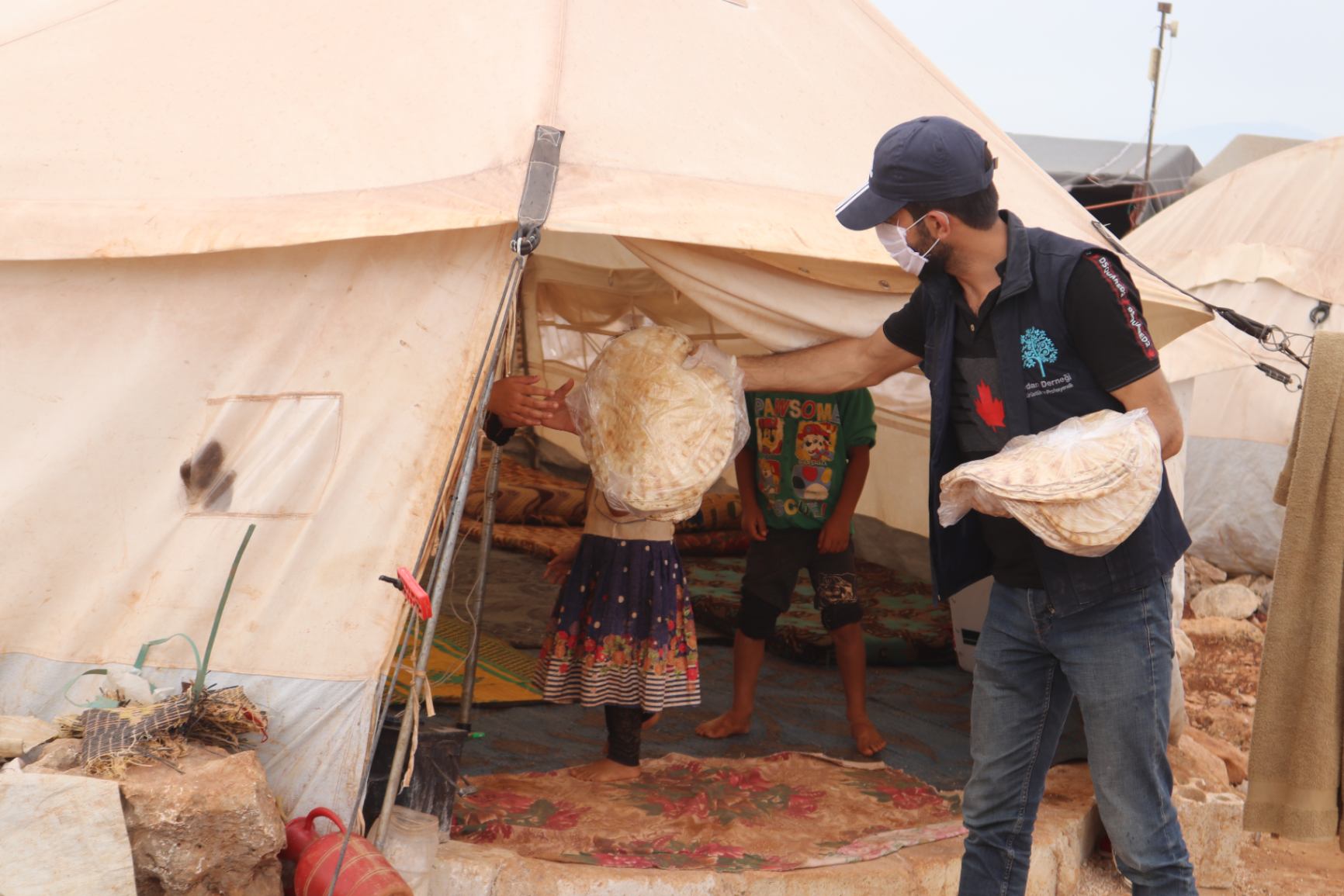 مشروع الاستجابة الطارئة لإنقاذ حياة النازحين حديثًا من خلال توفير حصص غذائية